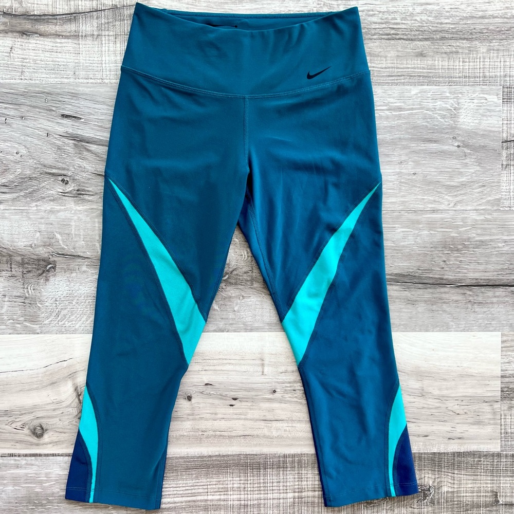 Nike Women's Dri Fit Teal Legging Capri Size XS